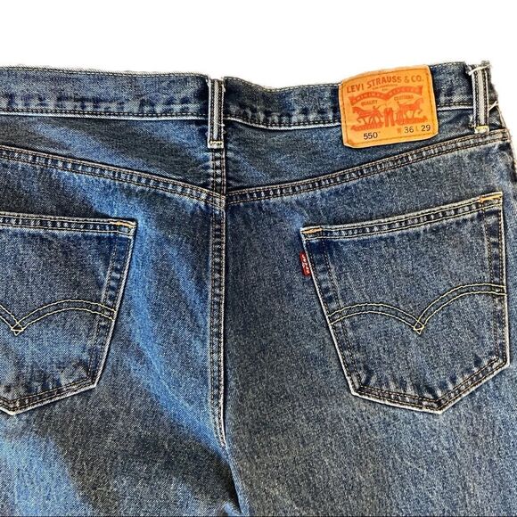 Levi’s 550 Jeans. Medium Wash. Size 36/29. Great Used Condition!! - Picture 3 of 7